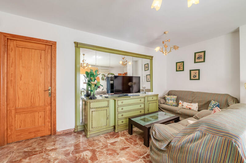 3 bedroom Apartment for sale