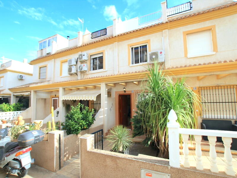 Townhouse for sale in Algorfa, Alicante