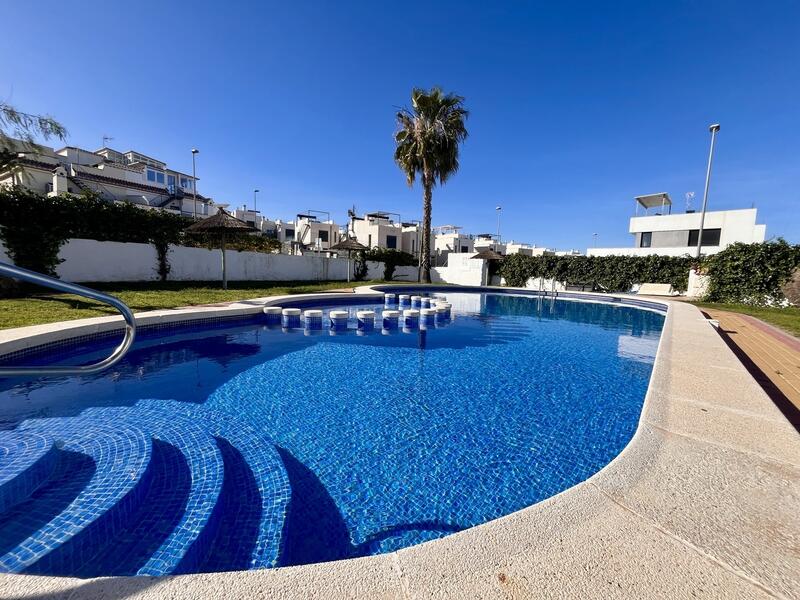 Maison de Ville à vendre dans Villamartin, Alicante