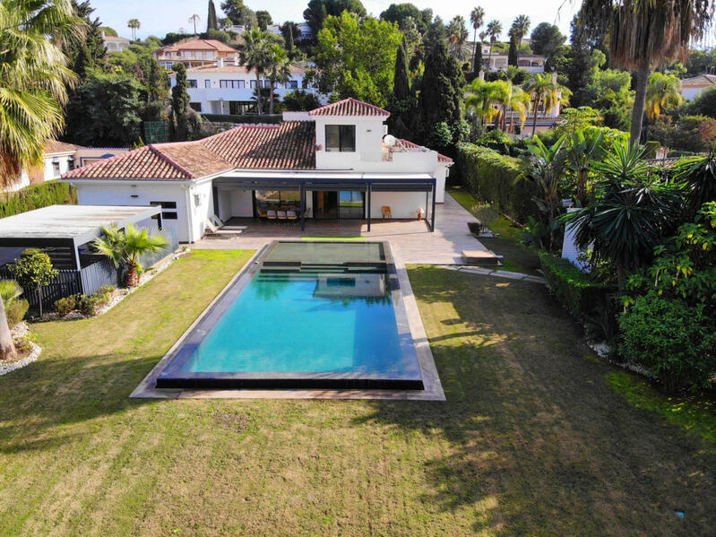 Villa Te koop in El Paraiso, Málaga