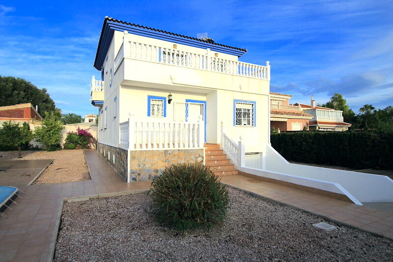 Villa til salgs i Ciudad Quesada, Alicante