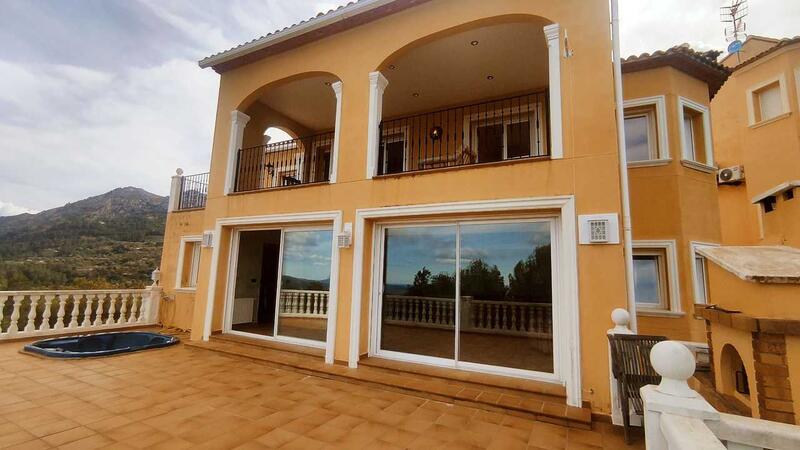 3 bedroom Villa for sale