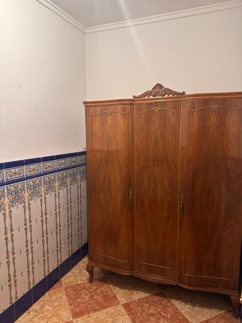 3 slaapkamer Gezinswoning Te koop