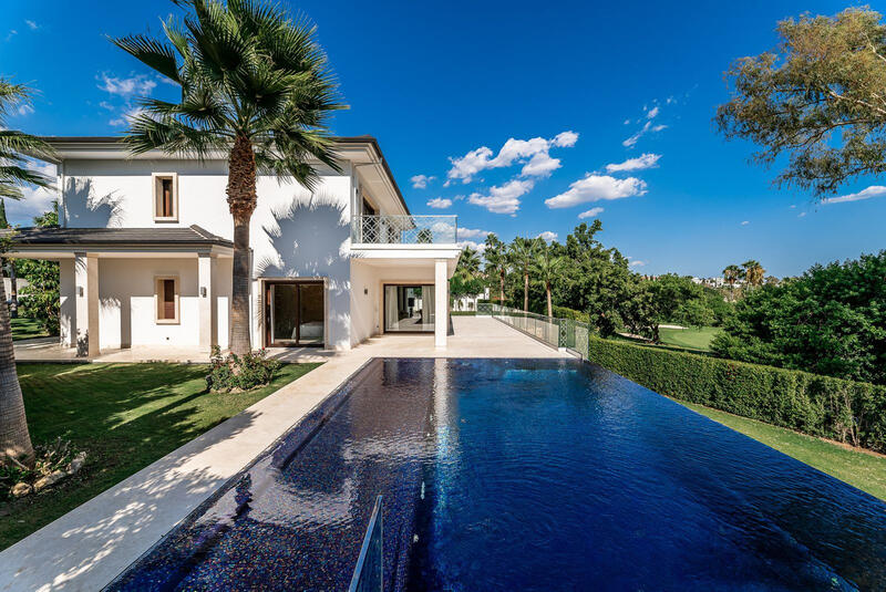 5 bedroom Villa for sale