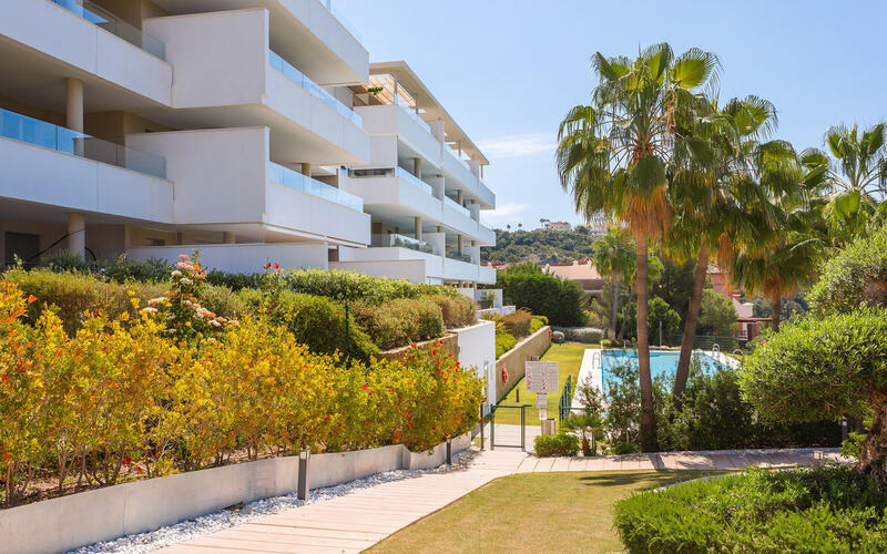 Apartment for sale in Benahavis, Málaga