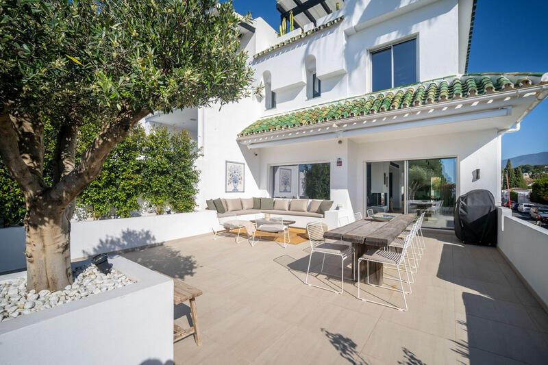 Maison de Ville à vendre dans Nueva Andalucia, Málaga