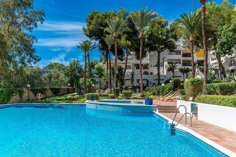 Apartment for sale in Atalaya, Málaga