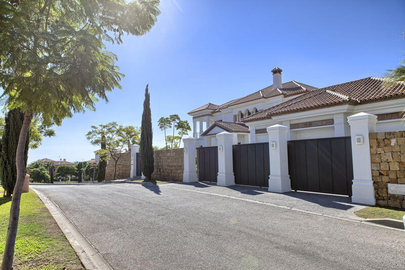 6 bedroom Villa for sale