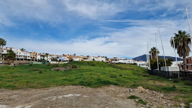 Land for sale in New Golden Mile, Málaga