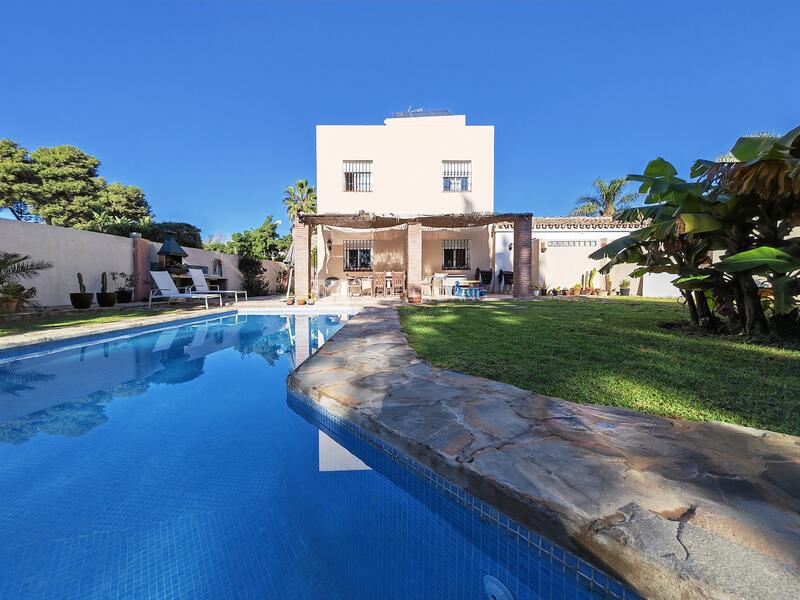 Villa à vendre dans San Pedro de Alcantara, Málaga