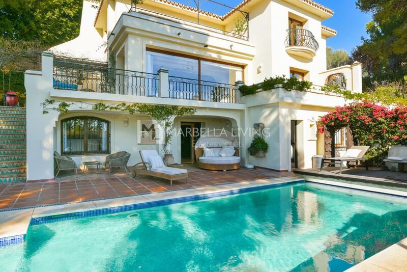 Villa for sale in Marbella del Este, Málaga