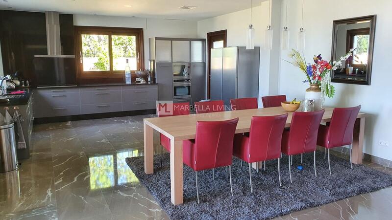 6 Cuarto Villa en venta