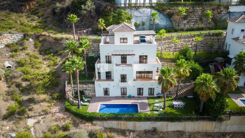 Villa til salg i Benahavis, Málaga