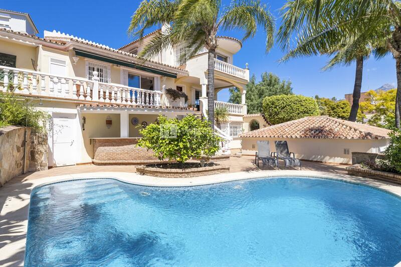 5 bedroom Villa for sale