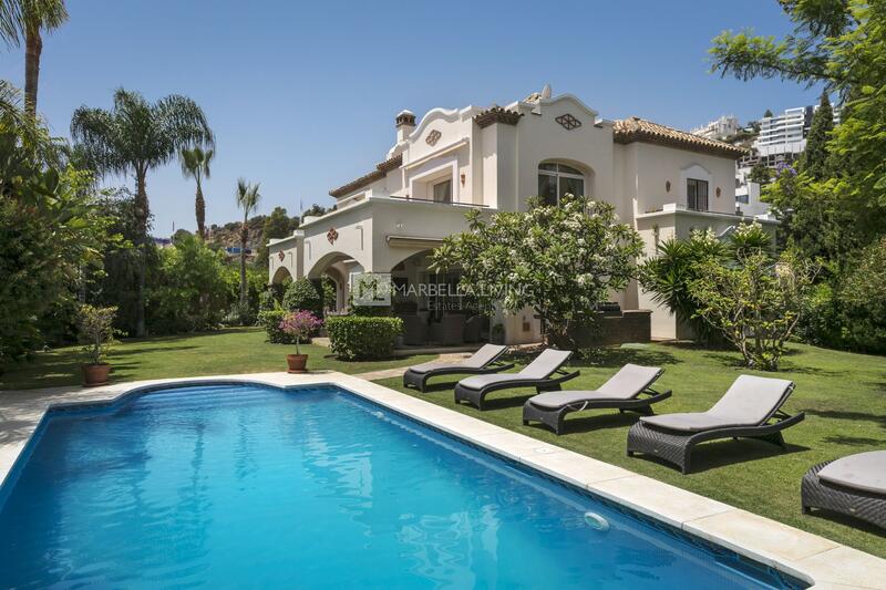 Villa for Short Term Rent in Benahavis, Málaga