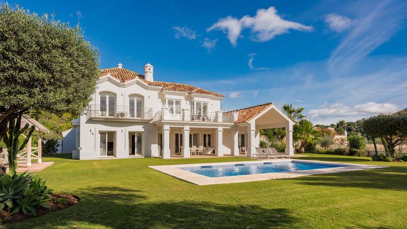 Villa til salgs i Benahavis, Málaga
