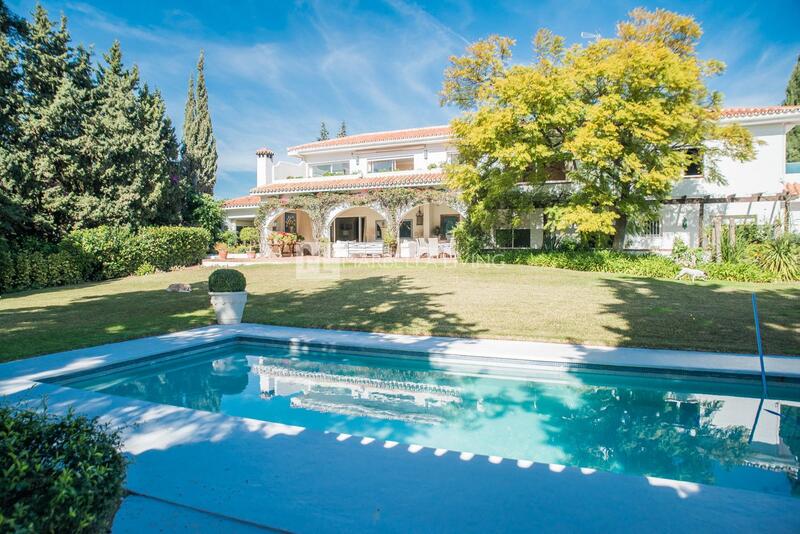 Villa for sale in Mijas Costa, Málaga