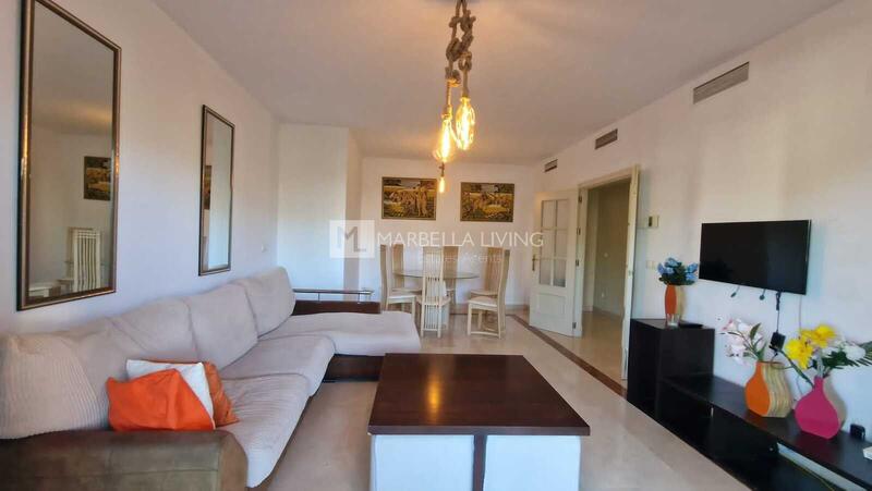 Apartamento en venta en Nueva Andalucia, Málaga