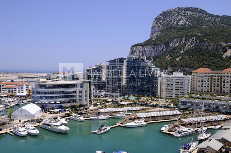 Коммерческая недвижимость продается в Gibraltar, Murcia