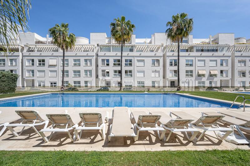 Appartement voor lange termijn huur in Nueva Andalucia, Málaga