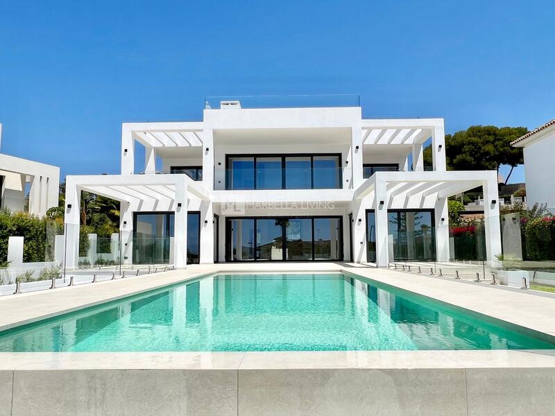 Villa en venta en Marbella del Este, Málaga