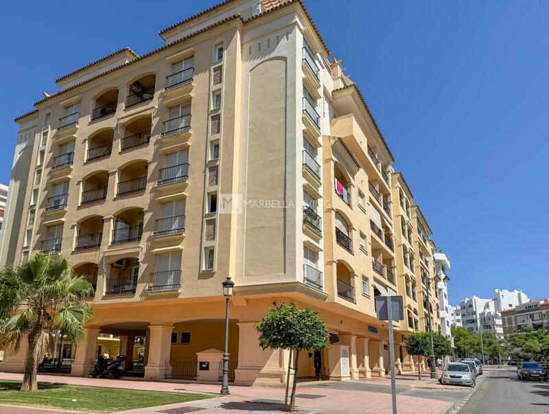 Lägenhet till salu i Estepona, Málaga