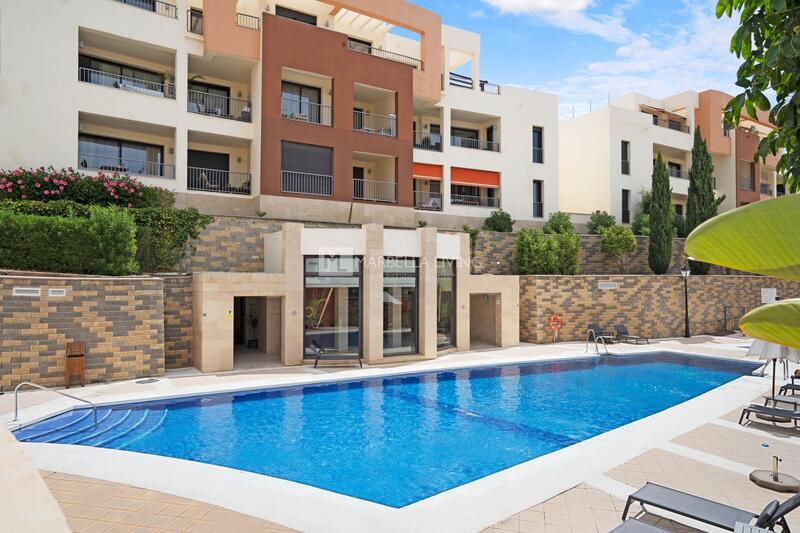 Apartamento en venta en Marbella del Este, Málaga