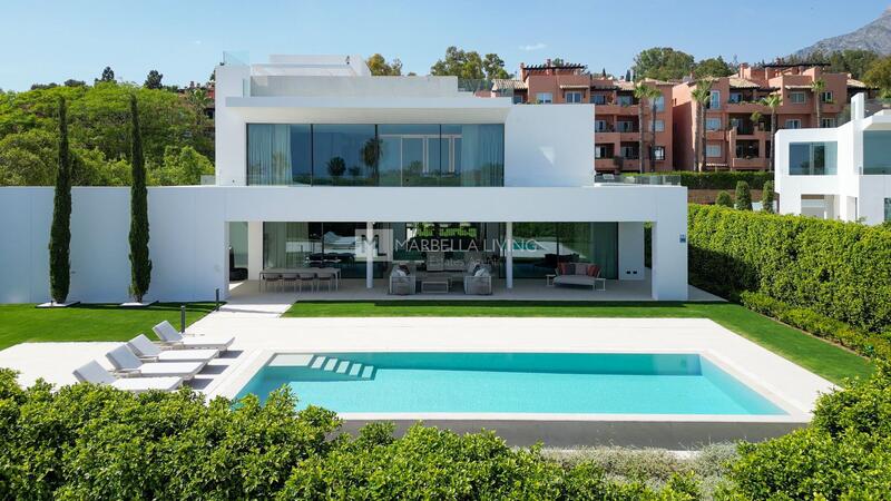 Villa en venta en Golden Mile, Málaga