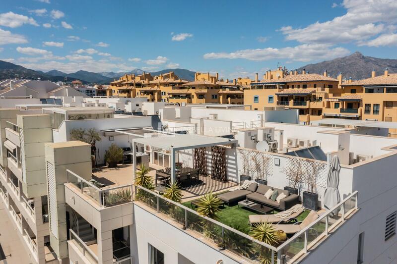 Dúplex en venta en San Pedro de Alcantara, Málaga