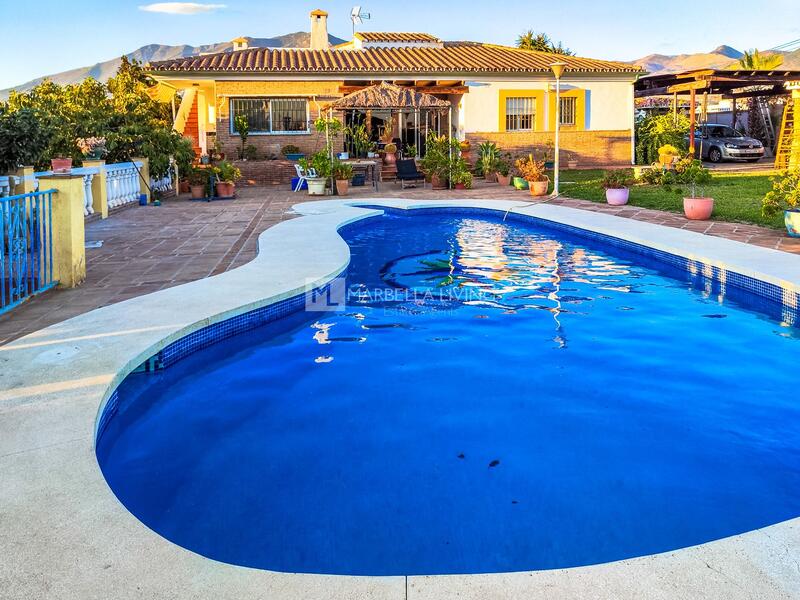 Villa for sale in Mijas, Málaga