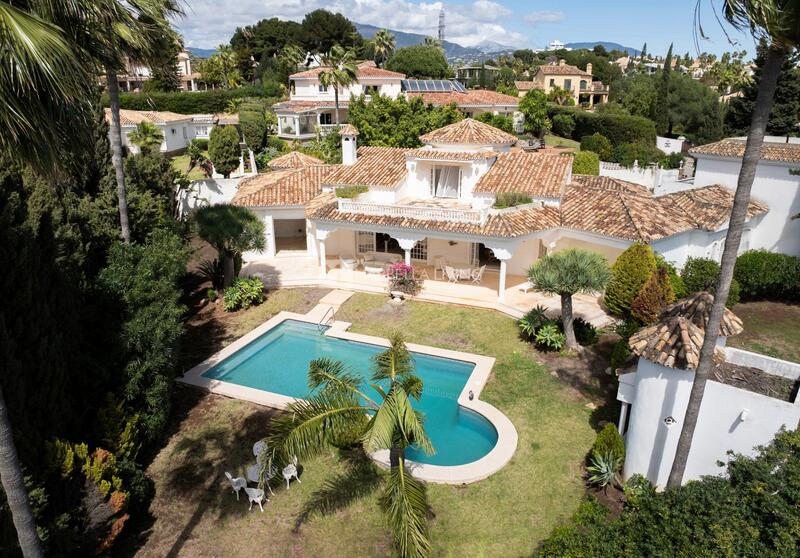 Villa till salu i Estepona, Málaga