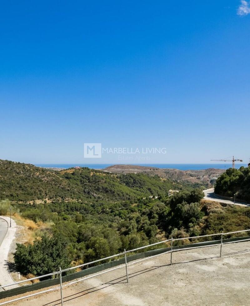 Land for sale in Benahavis, Málaga