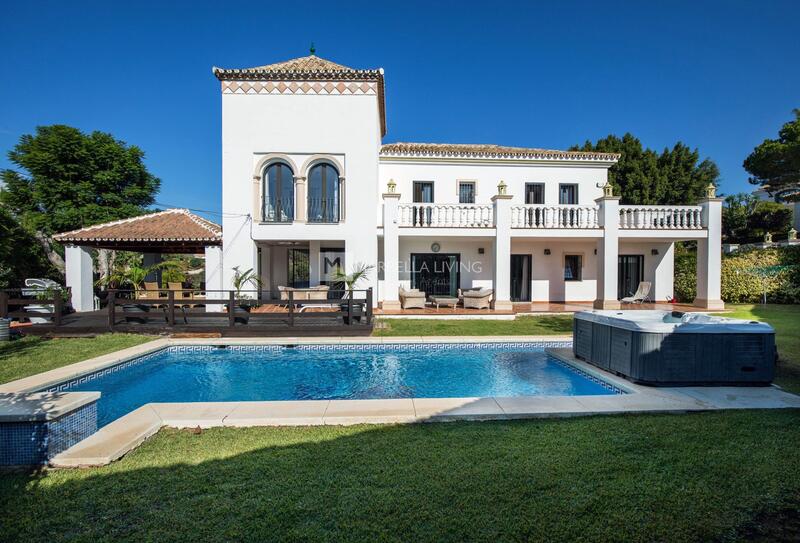 Casa Cueva en venta en Marbella del Este, Málaga