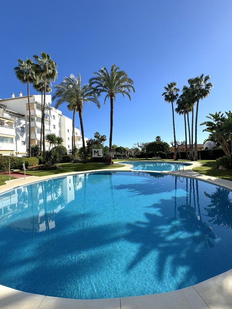 Apartment for sale in Estepona, Málaga