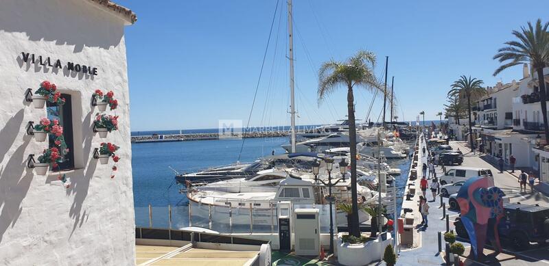 Handelsimmobilie zu verkaufen in Puerto Banus, Málaga