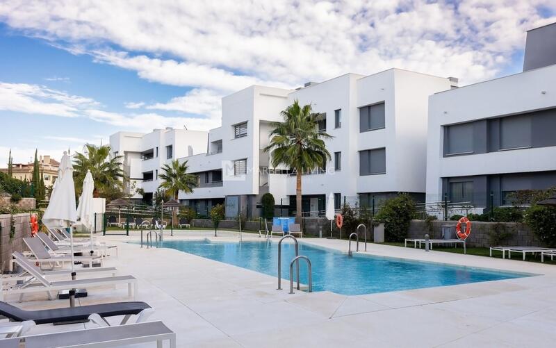 Apartamento en venta en Estepona, Málaga