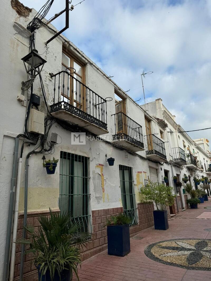 Terrain à vendre dans Estepona, Málaga