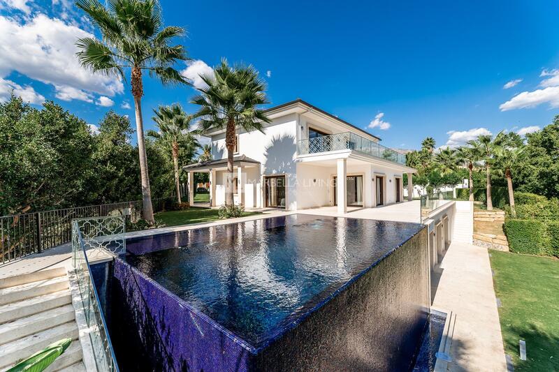 5 bedroom Villa for sale