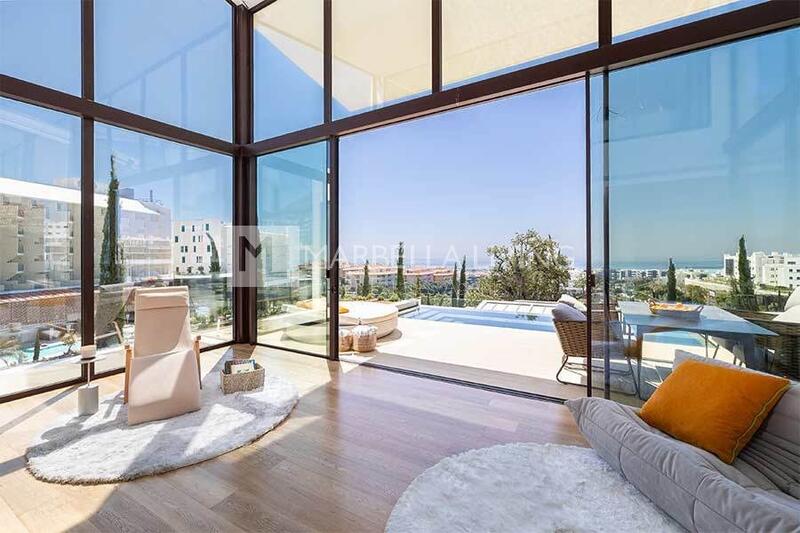 Villa for sale in Benalmadena, Málaga