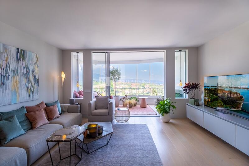 Apartamento en venta en Puerto Banus, Málaga