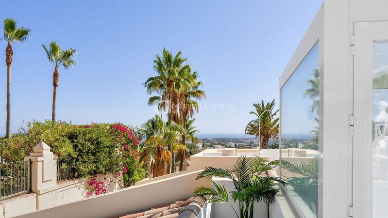 Townhouse for sale in Benahavis, Málaga