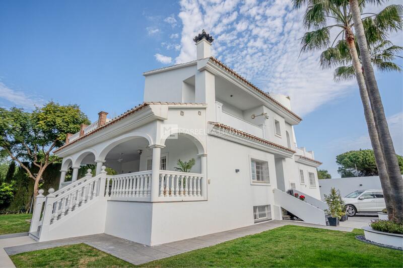 6 bedroom Villa for sale