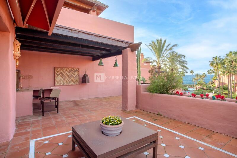 Duplex for sale in Estepona, Málaga