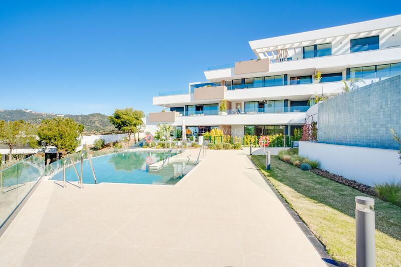 Apartamento en venta en Marbella del Este, Málaga