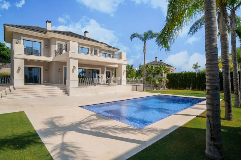 Villa for sale in Benahavis, Málaga