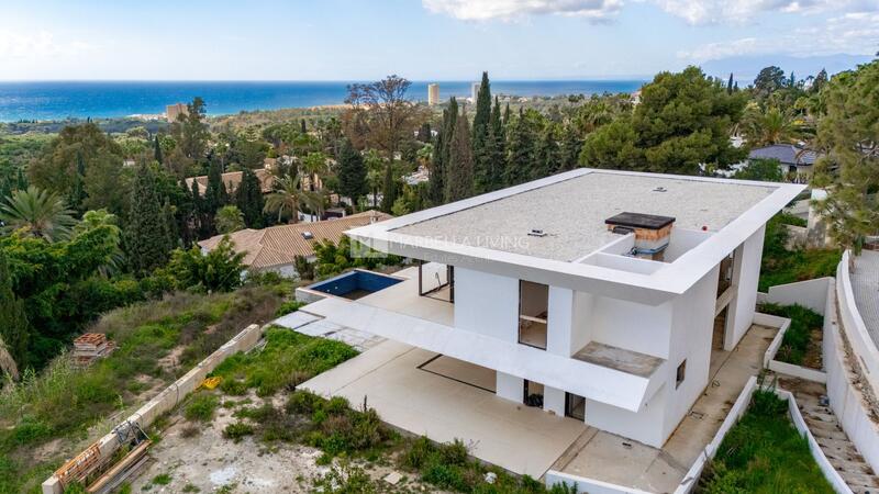 Villa en venta en Marbella del Este, Málaga