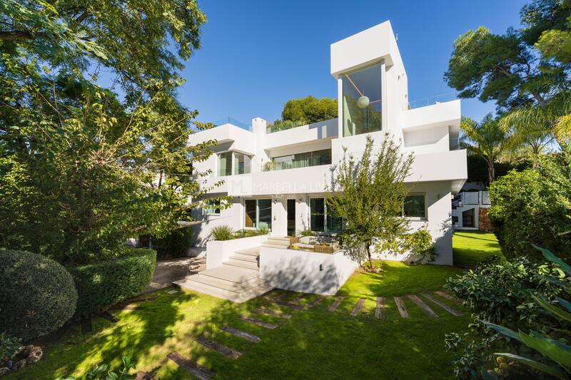 Villa zu verkaufen in Nueva Andalucia, Málaga