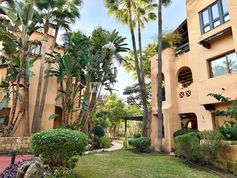 Apartment for sale in Estepona, Málaga