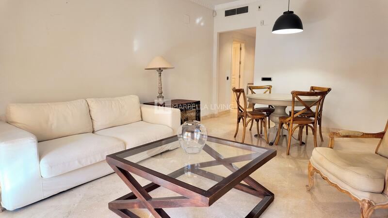 Apartment for sale in Marbella, Málaga