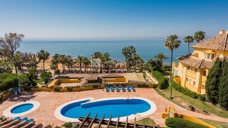 Duplex for sale in Marbella del Este, Málaga